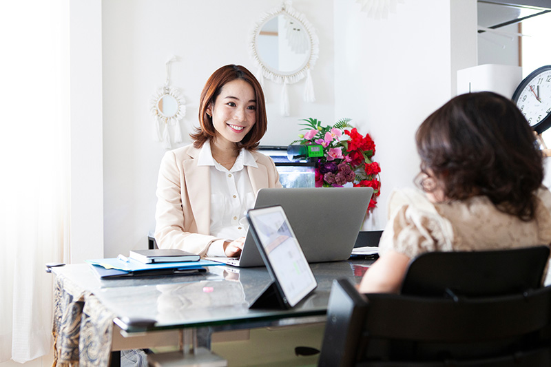 Woman working in the office.