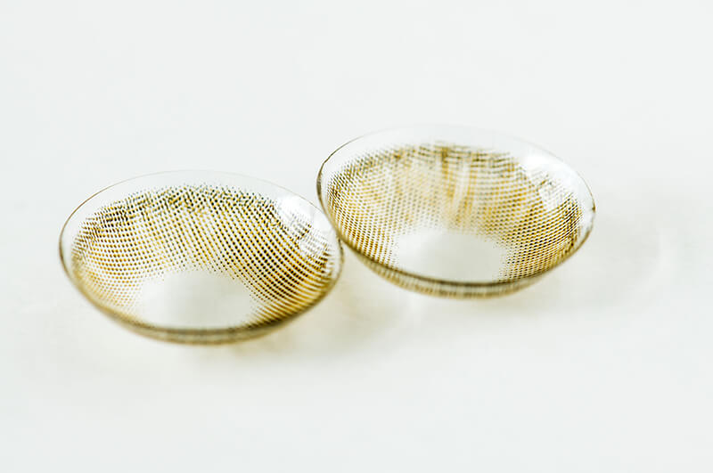 an image of coloured contact lenses
